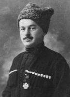 1913 .   