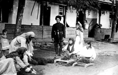 1906 .          